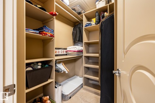 7620 98A Avenue, Edmonton, AB - Indoor With Storage