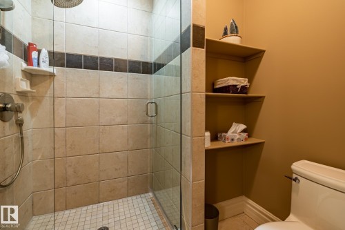 7620 98A Avenue, Edmonton, AB - Indoor Photo Showing Bathroom