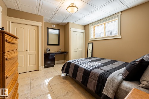 7620 98A Avenue, Edmonton, AB - Indoor Photo Showing Bedroom