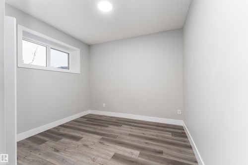 9338 Pear Link, Edmonton, AB - Indoor Photo Showing Other Room