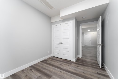 9338 Pear Link, Edmonton, AB - Indoor Photo Showing Other Room
