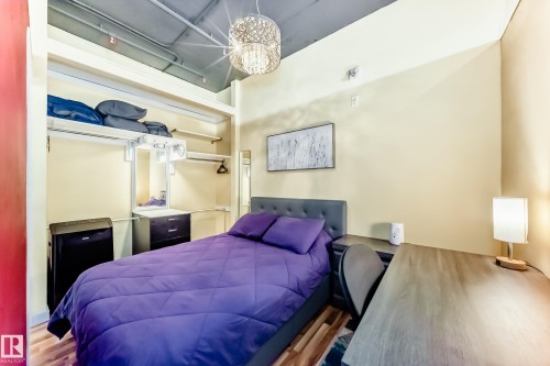 1010 10024 Jasper Avenue, Edmonton, AB - Indoor Photo Showing Bedroom