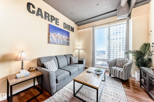 1010 10024 Jasper Avenue, Edmonton, AB - Indoor Photo Showing Living Room