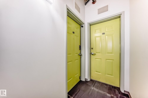 1010 10024 Jasper Avenue, Edmonton, AB - Indoor Photo Showing Other Room