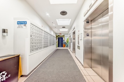 1010 10024 Jasper Avenue, Edmonton, AB - Indoor Photo Showing Other Room