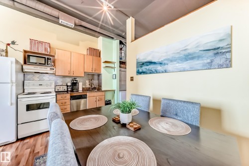 1010 10024 Jasper Avenue, Edmonton, AB - Indoor