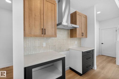 7087 Kiviaq Crescent, Edmonton, AB - Indoor