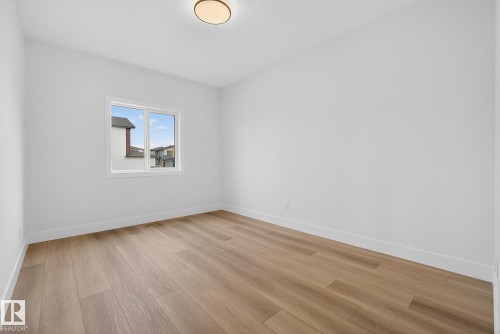 7087 Kiviaq Crescent, Edmonton, AB - Indoor Photo Showing Other Room