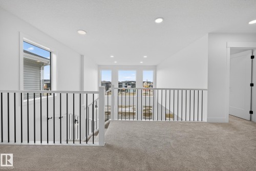 7087 Kiviaq Crescent, Edmonton, AB - Indoor Photo Showing Other Room