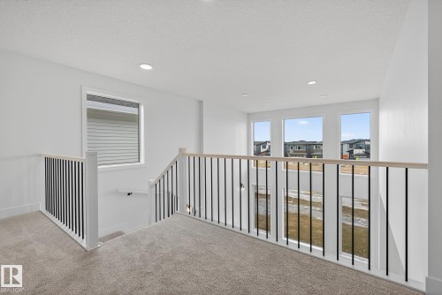 7087 Kiviaq Crescent, Edmonton, AB - Indoor Photo Showing Other Room