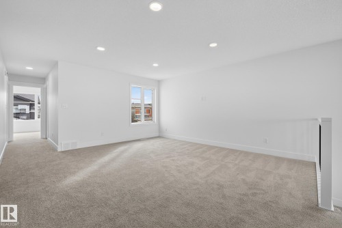 7087 Kiviaq Crescent, Edmonton, AB - Indoor Photo Showing Other Room