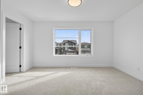 7087 Kiviaq Crescent, Edmonton, AB - Indoor Photo Showing Other Room