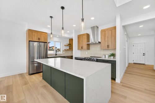7087 Kiviaq Crescent, Edmonton, AB - Indoor Photo Showing Kitchen With Upgraded Kitchen