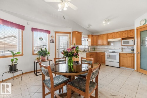 6704 164 Avenue, Edmonton, AB - Indoor Photo Showing Other Room