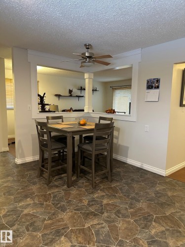 171 Willow Drive, Wetaskiwin, AB - Indoor Photo Showing Dining Room