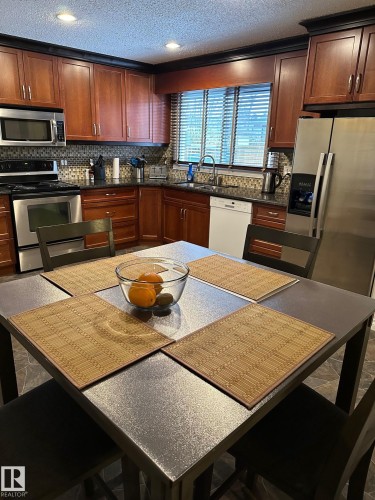 171 Willow Drive, Wetaskiwin, AB - Indoor Photo Showing Kitchen
