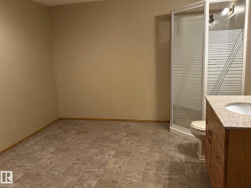 171 Willow Drive, Wetaskiwin, AB - Indoor Photo Showing Bathroom