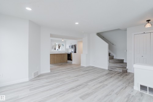 5604 202 Street, Edmonton, AB - Indoor Photo Showing Other Room