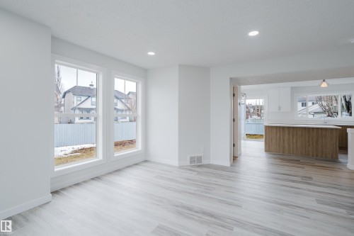 5604 202 Street, Edmonton, AB - Indoor