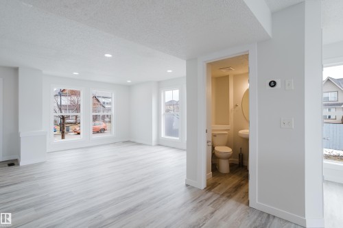 5604 202 Street, Edmonton, AB - Indoor