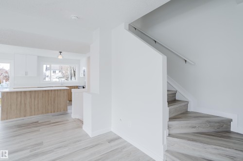 5604 202 Street, Edmonton, AB - Indoor Photo Showing Other Room