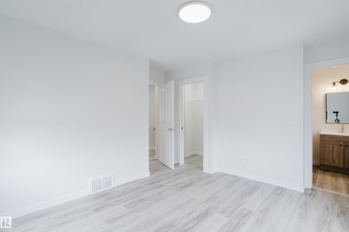 5604 202 Street, Edmonton, AB - Indoor Photo Showing Other Room