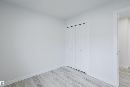 5604 202 Street, Edmonton, AB - Indoor Photo Showing Other Room