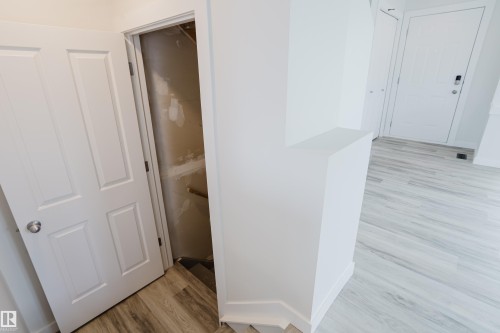 5604 202 Street, Edmonton, AB - Indoor Photo Showing Other Room