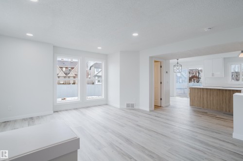 5604 202 Street, Edmonton, AB - Indoor Photo Showing Other Room