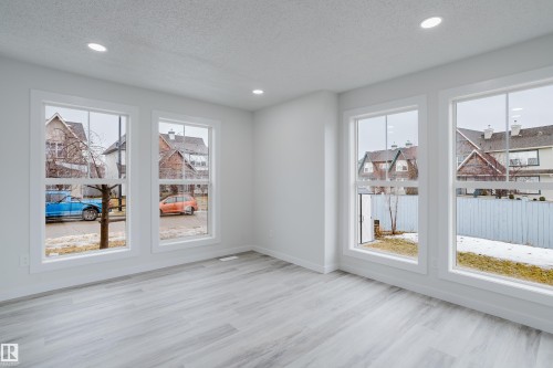 5604 202 Street, Edmonton, AB - Indoor Photo Showing Other Room
