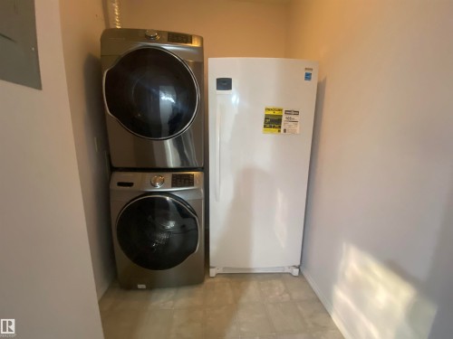 206 16715 100 Avenue, Edmonton, AB - Indoor Photo Showing Laundry Room