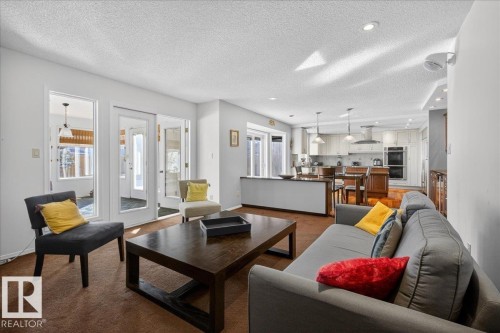 17715 57 Avenue, Edmonton, AB - Indoor Photo Showing Living Room