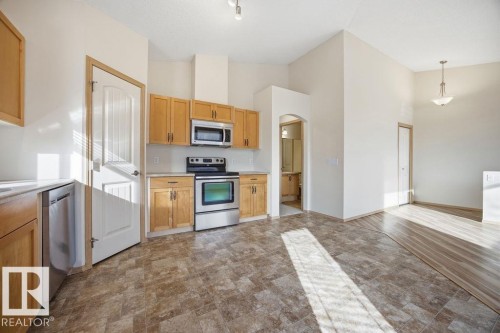 67 604 62 Street, Edmonton, AB - Indoor Photo Showing Kitchen