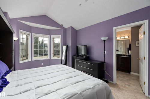 873 Ryan Pl, Edmonton, AB - Indoor Photo Showing Bedroom