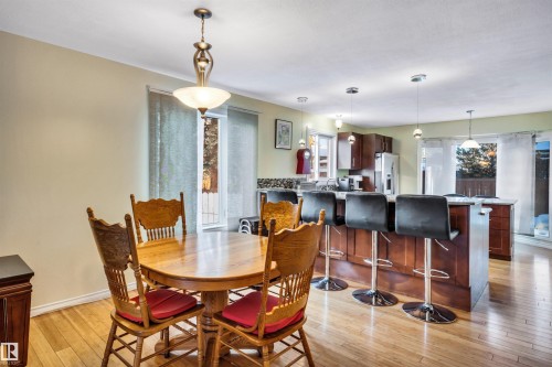 4612 10A Avenue, Edmonton, AB - Indoor Photo Showing Dining Room