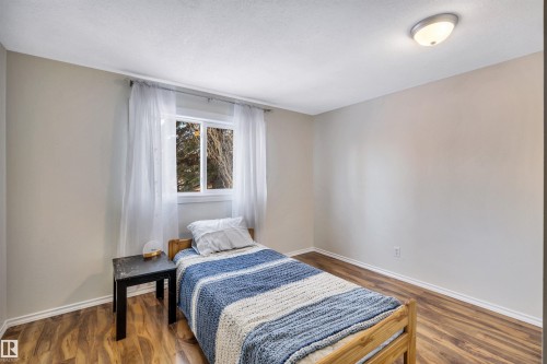 4612 10A Avenue, Edmonton, AB - Indoor Photo Showing Bedroom