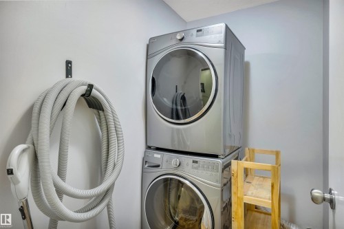 4612 10A Avenue, Edmonton, AB - Indoor Photo Showing Laundry Room