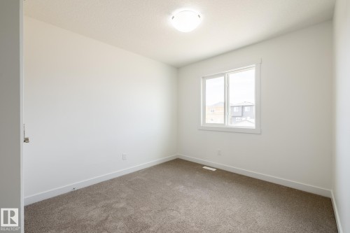 600 Ashgrove Circle, Leduc, AB - Indoor Photo Showing Other Room