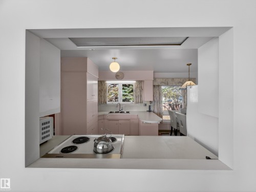 3642 Ada Boulevard, Edmonton, AB - Indoor