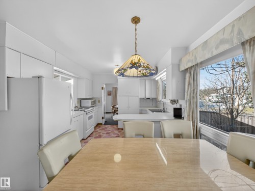 3642 Ada Boulevard, Edmonton, AB - Indoor