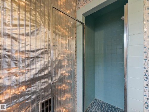 3642 Ada Boulevard, Edmonton, AB - Indoor Photo Showing Bathroom