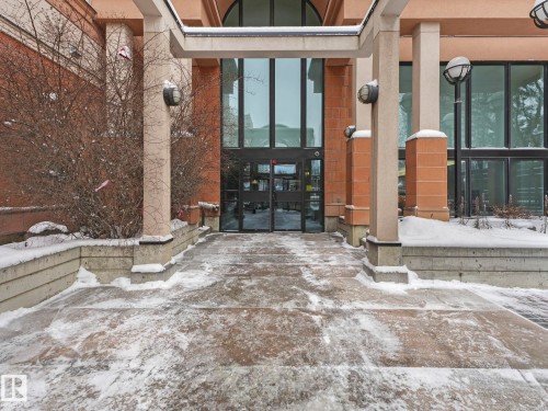 1005 9939 109 Street, Edmonton, AB - Outdoor