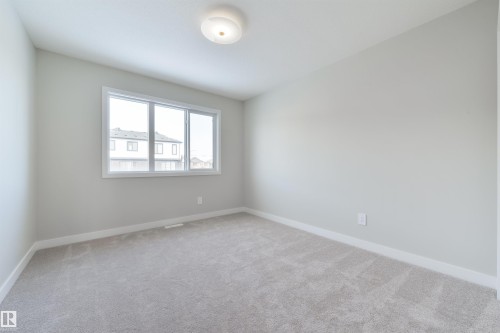 19 Cobblestone Gate, Spruce Grove, AB - Indoor Photo Showing Other Room