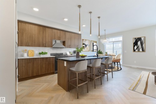 19 Cobblestone Gate, Spruce Grove, AB - Indoor Photo Showing Kitchen With Upgraded Kitchen