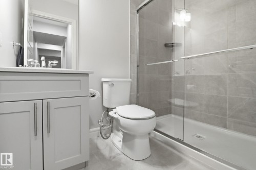 812 176 Street, Edmonton, AB - Indoor Photo Showing Bathroom