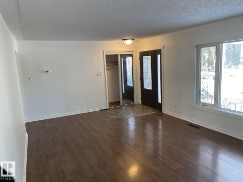 7921 97 Avenue, Edmonton, AB - Indoor Photo Showing Other Room