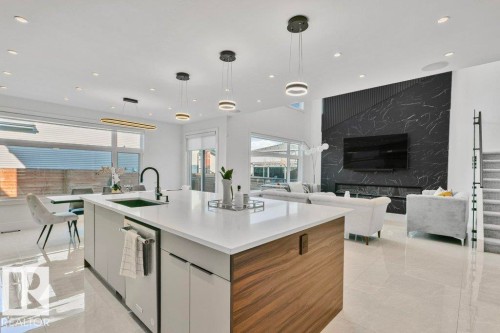 2942 Kostash Drive, Edmonton, AB - Indoor Photo Showing Kitchen With Upgraded Kitchen