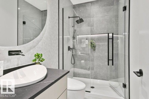 2942 Kostash Drive, Edmonton, AB - Indoor Photo Showing Bathroom