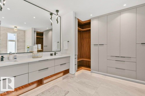 2942 Kostash Drive, Edmonton, AB - Indoor Photo Showing Bathroom