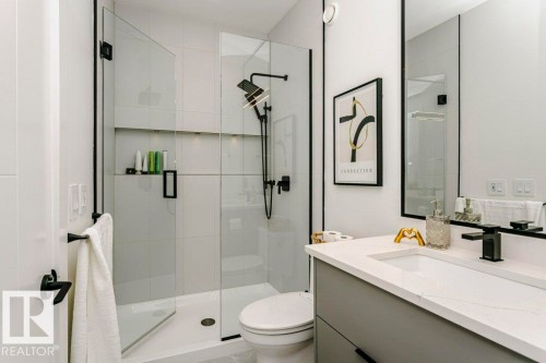 2942 Kostash Drive, Edmonton, AB - Indoor Photo Showing Bathroom